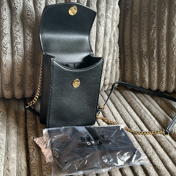 DKNY Black Hard Case Crossbody Bag Shoulder Bag with Gold Tone Accents & Chain - Picture 14 of 17